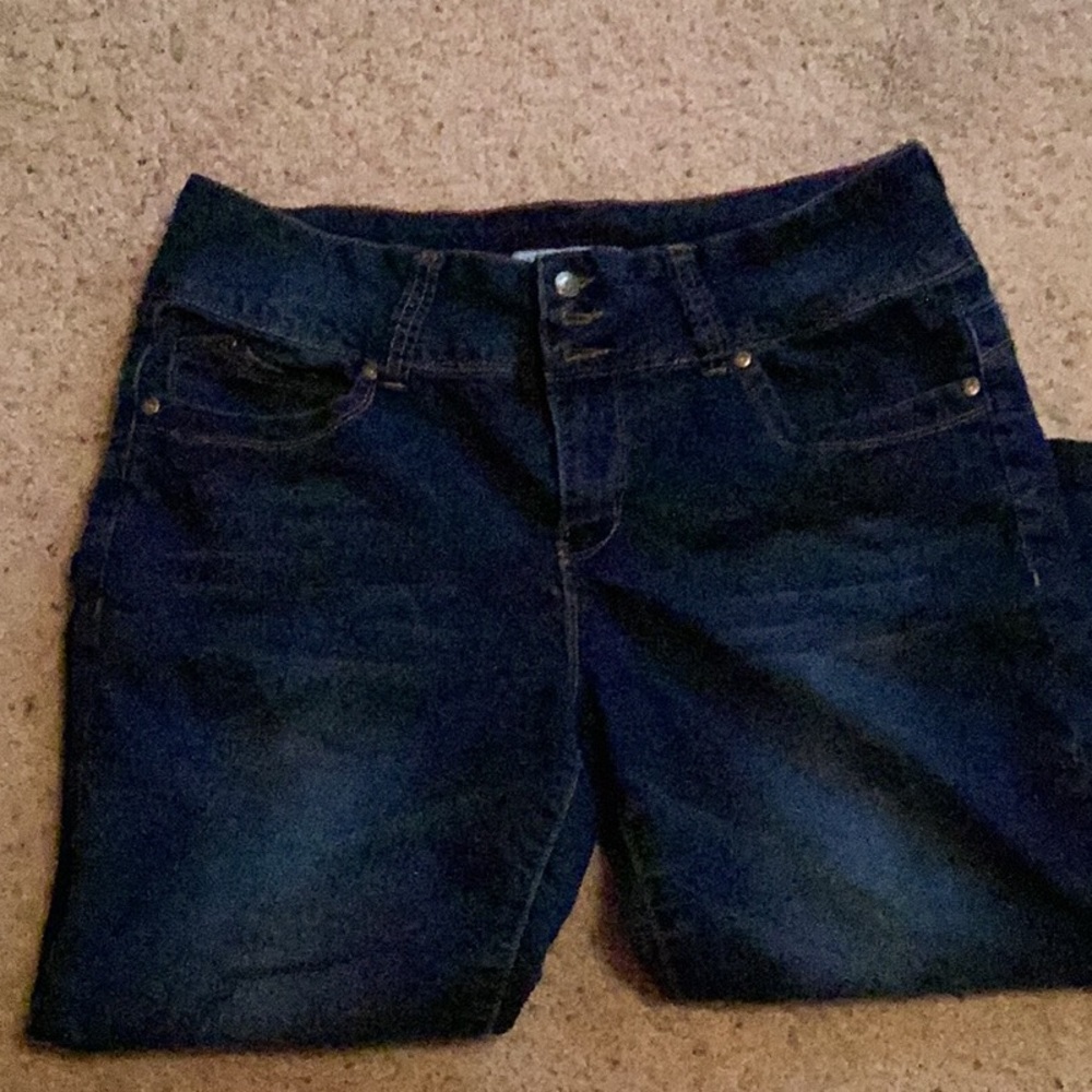 Royalty WannaBettaButt jean capris